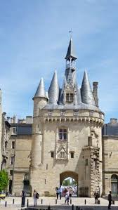 Porte Cailhau Bordeaux France It Was Once The Main Entrance Into The City And Built In The Site Of One Gate East Of The Ancien Bordeaux France France Castle