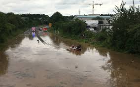 Oder, und diese option erwäge ich, internationale verhandlerin werden. Hochwasser Im Rhein Erft Kreis Radio Erft