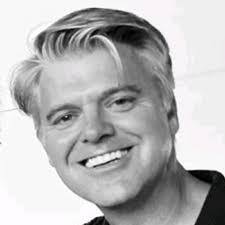 Kendall Collins's Instagram, Twitter & Facebook