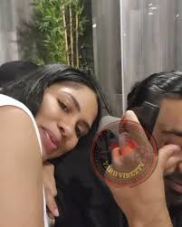 Fiancé call Romeich bw#y N count off the dumpling N chicken in the pot.