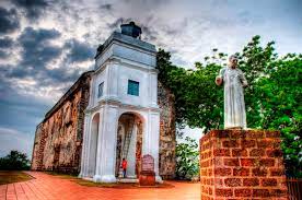 Christ church melaka built by the dutch when they took possession of malacca from the portuguese, it's one of malacca's most defining structures. St Paul S Hill Melaka Holidaygogogo