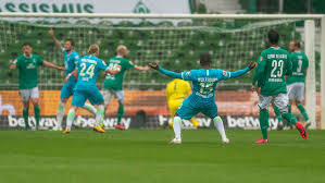 Süße geschichte aus dem hause weghorst: Weghorst Bestraft Werder Im Wolkenbruch Kicker