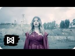 Calema yellow album baixar sim pode baixar também a música te amo e as demais do álbum novo deste ano de 2020 clique aqui pra download. Baixar Video De Calema Te Amo Calema Te Amo