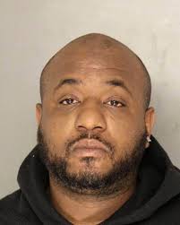 Allegheny County sheriff: McKees Rocks man held infant daughter while  trying to hold deputies at bay