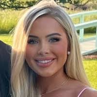 Brianna Waters's Instagram, Twitter & Facebook