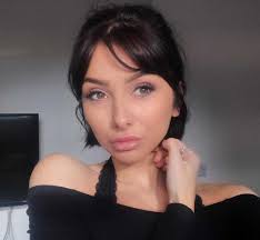 Bright future beckons for prize-winning student with First Class Honours  degree