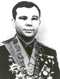 Gagarin was a soviet/russian cosmonaut, air force pilot, and parachutist who at age 27 became the first man in history to go into space and orbit the earth. Juri Gagarin Wikisitaatit
