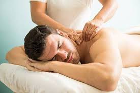 How much does a chiropractor make as of 2016? How Much Does It Cost To See A Chiropractor