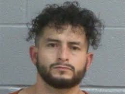 Mississippi officer discovers son's body in the road while responding to a  call