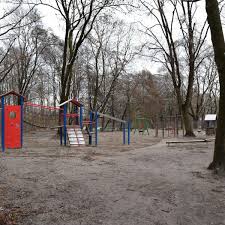Die kinder stürzten sich auf den tollen spielplatz, nachdem sie die schweine, bisons und hirsche gefüttert haben. Antragspaket Von Der Spielode Zum Spielplatz Paradies Munchen Mitte