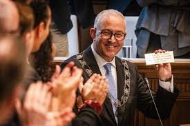 Holly Jane Johnston naked ride position