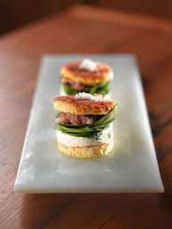 Recette De Mini Hamburgers Au Reblochon De Savoie Recette Alimentation Recette Amuse Bouche Gastronomique