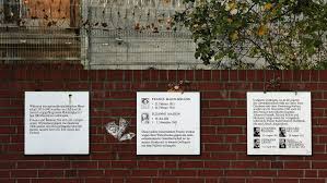 ( rɪˈmɑːnd) vb ( tr) 1. Gedenkstatten In Hamburg Memorial Plaques For Prisoners Executed In The Holstenglacis Remand Prison
