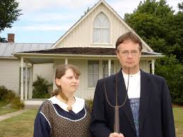 American gothic is a 1930 painting by grant wood in the collection of the art institute of chicago. American Gothic Von Grant Wood 15 Wissenswerte Fakten
