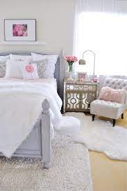 Bedroom Decorating Ideas Before And After 2 Ladies A Chair Bedroom Makeover Before And After Easy Home Decor Home Decor Bedroom