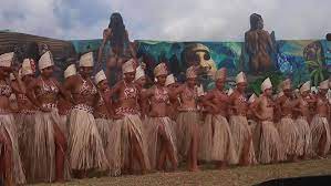 Veľkonočný ostrov, malý bod v tichom oceáne, je svet známy svojimi kamennými sochami. Chile Easter Island Locals Enjoy Tapati Festival Without Tourists Due To Covid Video Ruptly