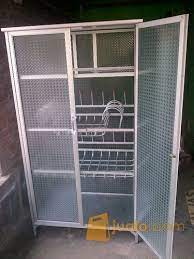 Untuk kelas minimalis, rasanya rak ini cocok untuk kamu yang punya space kecil. Lemari Piring Lemari Dapur Rak Piring Aluminium Higienis Minimalis Di Kediri Kediri Jualo