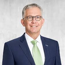 Roger Rohner's Instagram, Twitter & Facebook