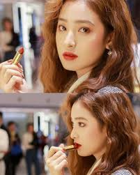 Son Gucci Rouge À Lèvres Voile Mat Màu 505 Janet Rust