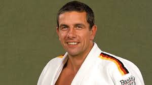 Judo olympia athen 2004 keiji suzuki vs tamerlan tmenov. Judo Legende Mit Traumjob Frank Wieneke Ndr De Sport Legenden