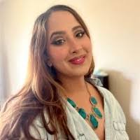 Zar Razack's Instagram, Twitter & Facebook