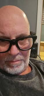 Ray-ban charging port separated from case