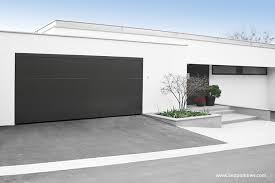 Flachenbundige Garagentore Lindpointner Sektionaltor Momento Anthrazit Garagentore Moderne Garagentore Garagentor Mit Tur