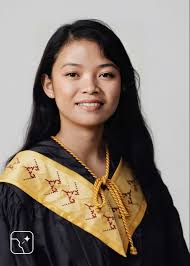 Can someone please make the photo look good colour wise. It's my friend's  and he's got a shizzle camera Many thanks