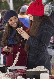 Si l'actrice est de retour sur les plateaux avec nina dobrev, ian somerhalder et les autres pour tourner la saison 6 de la série de la cw, elle a dévoilé sur instagram une vidéo hot d'un de ses photoshoot pou. Photo De Kat Graham Photo Kat Graham Nina Dobrev Allocine