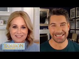 Brady Bunch' Star Maureen McCormick Is Renovating Homes From the 1960s in  Her New Series