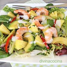 El caso es que no tenía ganas de cocinar y hacía mucho calor, así que necesitaba algo fresco y que no implicará invertir mucho tiempo en la cocina Ensalada Tropical Receta De Divina Cocina