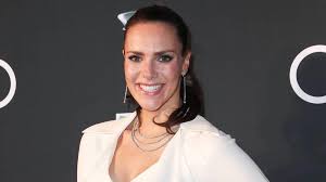 Esther sedlaczek ersetzt matthias opdenhövel im moderatorenteam der sportschau. Sky Moderatorin Esther Sedlaczek Nennt Bayern Die Bauern