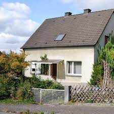 Haus kaufen porta westfalica hauskauf porta westfalica bei immonet de. Offenbar Aus Rache Haus In Warstein Suttrop Steht Fur 600 Euro Auf Ebay Zum Verkauf Nordrhein Westfalen