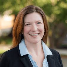 Amanda Byars's Instagram, Twitter & Facebook