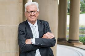 Es gibt vieles, das wert ist, erzählt zu werden. Kretschmann Erwagt Maskenpflicht Fur Altere Schuler Um Lehrern Entgegenzukommen News4teachers