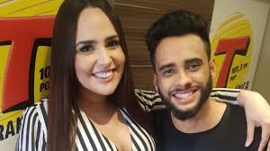 Perla fernandes dos santos (born november 28, 1988, in rio de janeiro, brazil) is a teenage brazilian dance music and pop singer commonly known by perlla. Ex Marido De Perlla Revela Que A Cantora Vendia Nudes Escondido Em Aplicativo Jornal O Sao Goncalo On Line