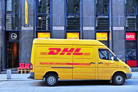 Dhl international gmbh (dhl) is a german international courier, package delivery and express mail service, which is a division of the german logistics firm deutsche post. Dhl Lockt Online Handler Geld Zuruck Bei Verspateter Lieferung