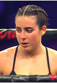 Abby Se Burla De Roro Enanismo