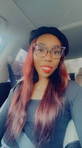 Red lips and a beret!! 💄Tabz Cosmetics