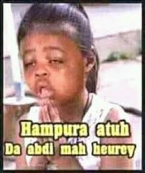 Entah siapa yang membuat meme ini. Unduh 77 Poto Perang Gambar Lucu Bahasa Sunda Terupdate Gambar Lucu Gambar Lucu Lucu Bikini Lucu