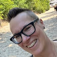 Mike Dolle's Instagram, Twitter & Facebook