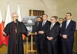 Below is this year's list of recipients of the pallium, the woollen band of office denoting their being metropolitan archbishops. Wiktor Skworc Katowice24