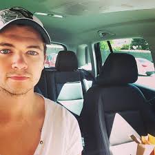 Damian McGinty (Official)