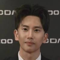 10+ "Dickson Huang" profiles