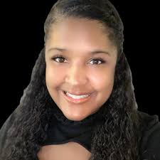 Daphne Crooks's Instagram, Twitter & Facebook