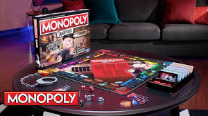 Monopoly para niños que juega con un dispensador que dispara los billetes. Como Jugar Monopoly Reglas Y Trucos Que Deberias Saber