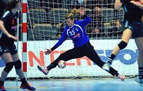 Flikken rotterdam is een nederlandse politieserie.de serie speelt zich af in rotterdam en was op 8 januari 2016 voor het eerst op televisie te zien. Tess Wester Handball Handball