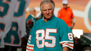 Hall of Fame linebacker Nick Buoniconti, part of legendary undefeated  Dolphins team, dies at 78 | Fox News
