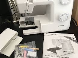 Apprenez à enfiler votre machine à coudre et à remplir la canette en toute simplicité. Crashtest Machine A Coudre Silvercrest Snm33 B2 De Lidl Merveilles Et Coquillettes