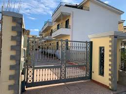 Salone con stufa a pellet idro, con annesso balcone di 20 mq dove si. Che Casa Maddaloni Vendita Villaaschiera Abitabile Facebook